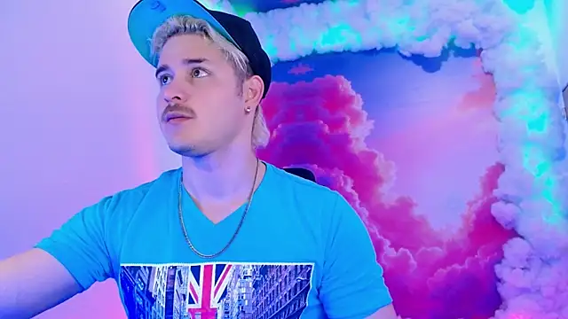 AlexPiersss online show from November 6, 2025, 7:07 pm