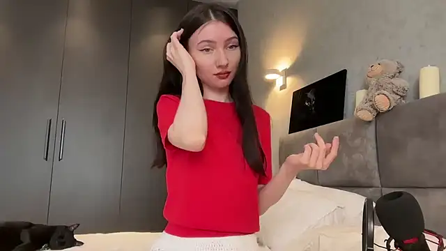 Snapshot of AnaMoonlight chatting on March 6, 2026, 7:47 am AnaMoonlight online show from March 6, 2026, 7:47 am