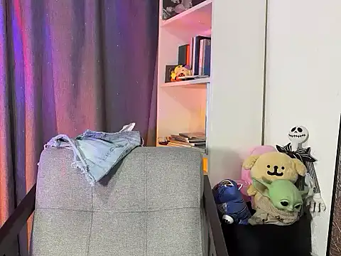 Maya-milkshake online show from November 14, 2025, 7:17 pm