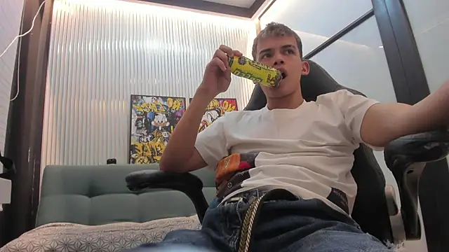 JuanSixx online show from January 9, 2026, 4:19 am