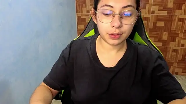 Snapshot of Hairygodness chatting on September 28, 2025, 2:57 pm Hairygodness online show from September 28, 2025, 2:57 pm