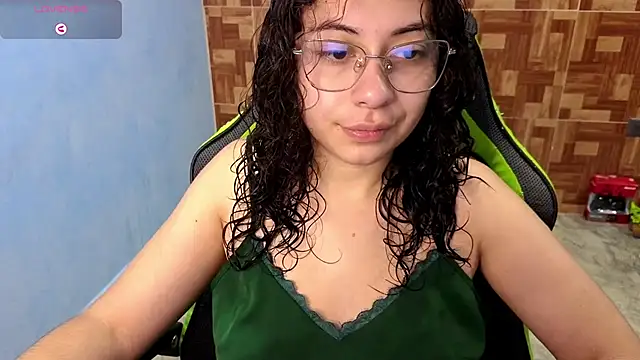 Snapshot of Hairygodness chatting on October 5, 2025, 12:12 am Hairygodness online show from October 5, 2025, 12:12 am