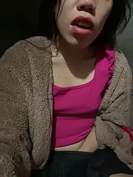 nhinhi-sexy online show from February 4, 2026, 7:53 pm