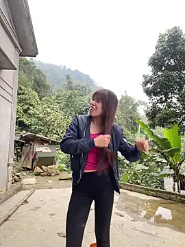 nhinhi-sexy online show from February 5, 2026, 8:10 am