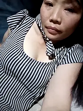 Snapshot of bree-zz chatting on February 23, 2026, 12:39 pm bree-zz online show from February 23, 2026, 12:39 pm