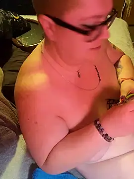 violentviolet68 online show from March 18, 2026, 9:48 pm