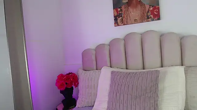 Snapshot of isa_bigassx chatting on October 25, 2025, 3:49 am isa bigassx online show from October 25, 2025, 3:49 am