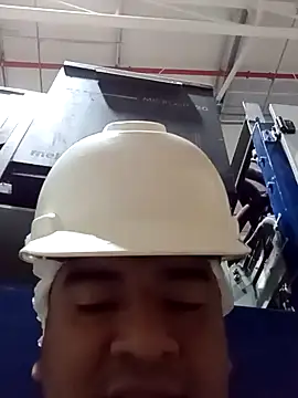 Snapshot of Titan_rudo chatting on November 12, 2025, 2:59 am Titan rudo online show from November 12, 2025, 2:59 am