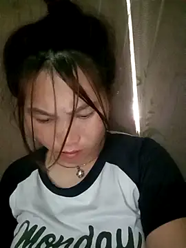 min-xinh online show from October 16, 2025, 8:33 am