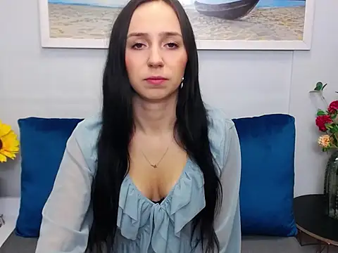 Snapshot of LuisaLive chatting on February 20, 2026, 7:21 am LuisaLive online show from February 20, 2026, 7:21 am