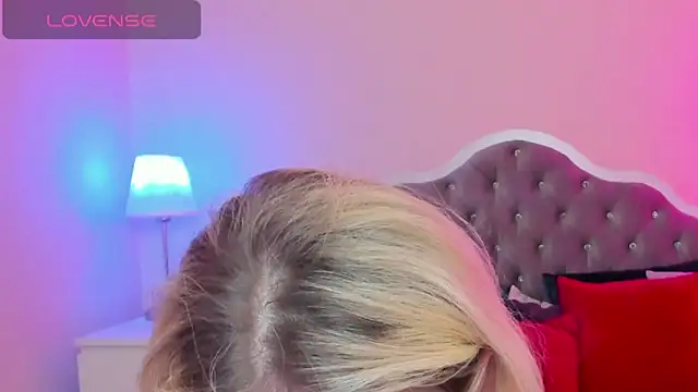 CamillaDreamer online show from November 29, 2025, 7:14 pm