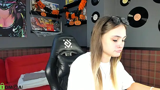 KarinaBroks online show from October 30, 2025, 3:16 am