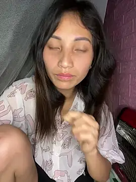 Snapshot of July_sexy69 chatting on April 3, 2026, 3:07 pm July sexy69 online show from April 3, 2026, 3:07 pm