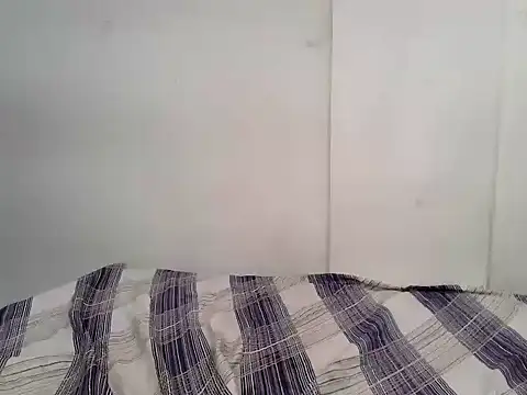 Snapshot of RUHI_JAAN_ chatting on October 28, 2025, 6:23 am RUHI JAAN  online show from October 28, 2025, 6:23 am