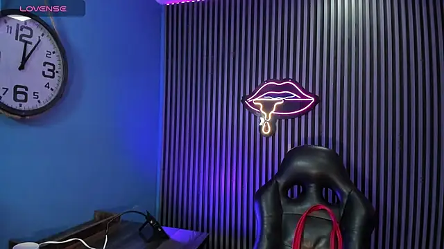 alexawinterrr online show from October 15, 2025, 7:11 pm