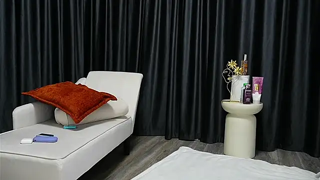 xJuliaax online show from November 21, 2025, 8:52 pm