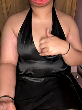 Annuusharmaaaa online show from December 18, 2025, 4:22 pm