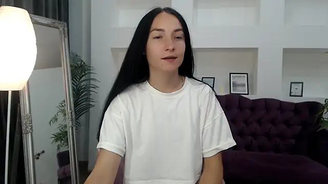 Emilly  Grey online show from July 9, 2026, 5:34 pm