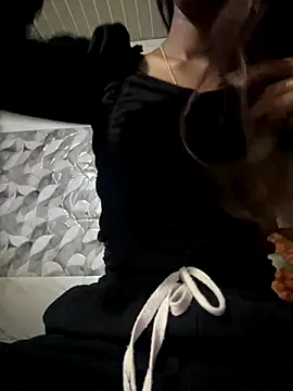 Snapshot of Nencycute1 chatting on October 29, 2025, 3:44 pm Nencycute1 online show from October 29, 2025, 3:44 pm