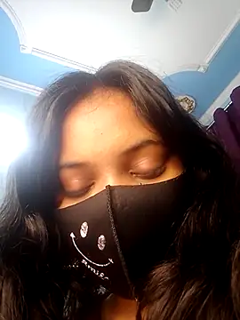 PAYARI PURVI online show from November 28, 2025, 7:14 pm