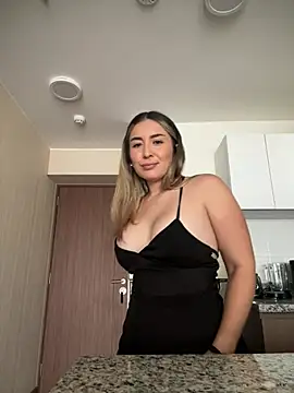 Mariana gom online show from March 12, 2026, 2:10 pm