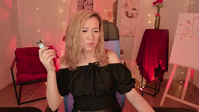 Snapshot of DonnaSmitth chatting on March 23, 2026, 6:52 pm DonnaSmitth online show from March 23, 2026, 6:52 pm