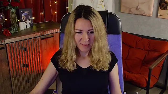 Snapshot of DonnaSmitth chatting on May 12, 2026, 6:47 pm DonnaSmitth online show from May 12, 2026, 6:47 pm