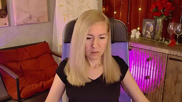 Snapshot of DonnaSmitth chatting on May 29, 2026, 6:58 pm DonnaSmitth online show from May 29, 2026, 6:58 pm