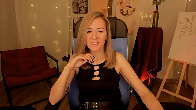 DonnaSmitth online show from December 19, 2025, 3:58 pm