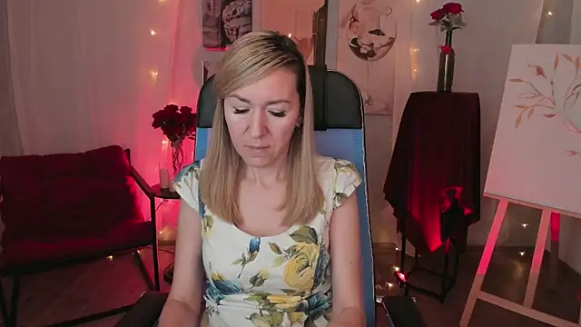 Snapshot of DonnaSmitth chatting on March 13, 2026, 6:35 pm DonnaSmitth online show from March 13, 2026, 6:35 pm