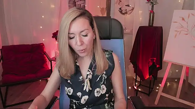 Snapshot of DonnaSmitth chatting on March 18, 2026, 6:31 pm DonnaSmitth online show from March 18, 2026, 6:31 pm