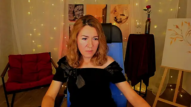 DonnaSmitth online show from November 14, 2025, 3:48 pm