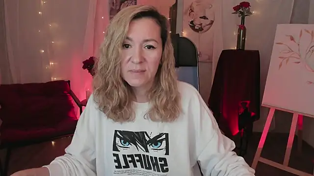 Snapshot of DonnaSmitth chatting on March 16, 2026, 6:32 pm DonnaSmitth online show from March 16, 2026, 6:32 pm