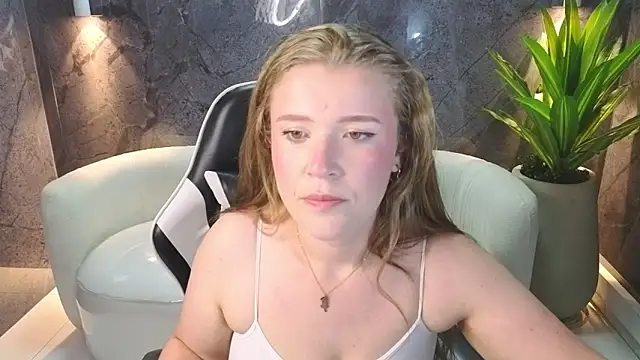 Snapshot of carla_tp chatting on October 15, 2025, 2:43 am carla tp online show from October 15, 2025, 2:43 am