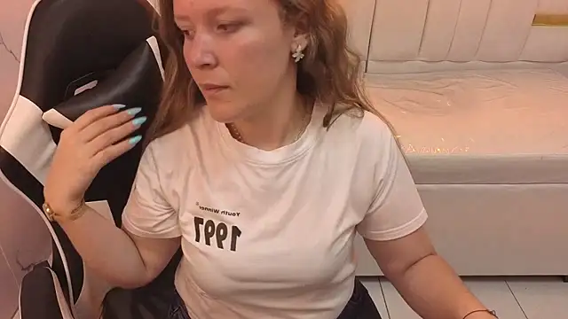 Snapshot of carla_tp chatting on November 29, 2025, 12:49 pm carla tp online show from November 29, 2025, 12:49 pm