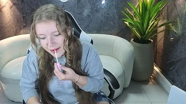 Snapshot of carla_tp chatting on October 29, 2025, 12:59 pm carla tp online show from October 29, 2025, 12:59 pm