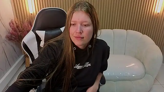 Snapshot of carla_tp chatting on November 14, 2025, 12:53 pm carla tp online show from November 14, 2025, 12:53 pm