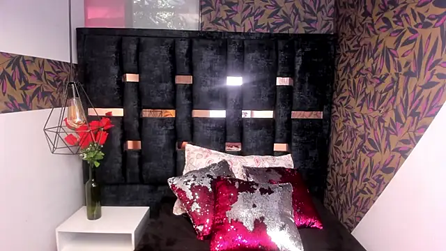 Issa Milf   online show from January 19, 2026, 2:21 pm