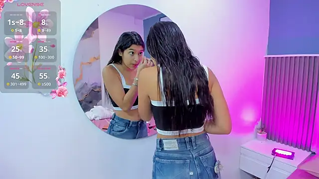 liz  cute online show from November 20, 2025, 11:44 am