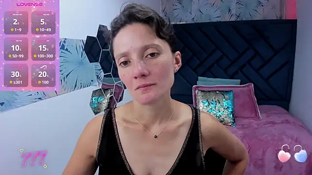 Snapshot of Valery_More__ chatting on April 24, 2026, 2:41 pm Valery More online show from April 24, 2026, 2:41 pm
