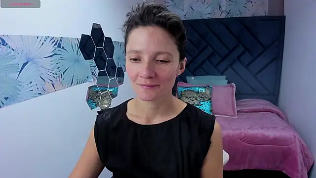 Snapshot of Valery_More__ chatting on May 4, 2026, 1:03 pm Valery More online show from May 4, 2026, 1:03 pm
