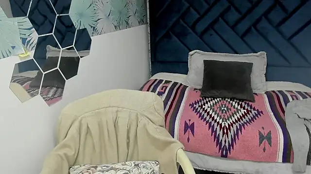 Valery More   online show from November 4, 2025, 12:09 pm