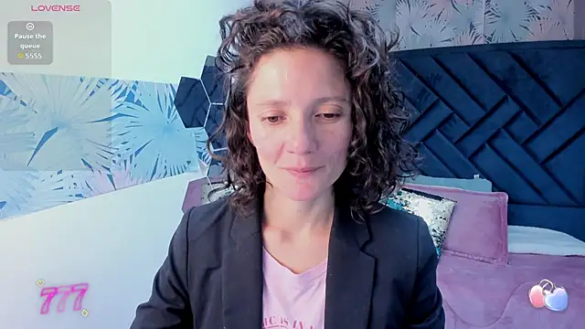 Snapshot of Valery_More__ chatting on May 14, 2026, 1:08 pm Valery More online show from May 14, 2026, 1:08 pm
