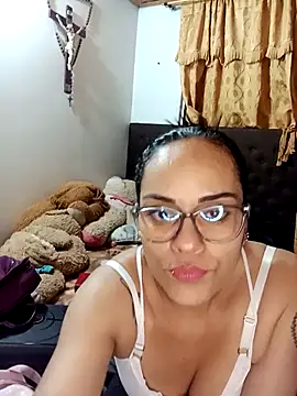 QueenBDSM online show from November 7, 2025, 2:49 am