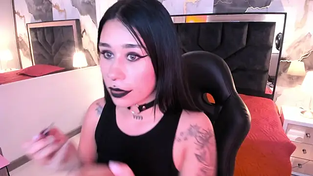 Snapshot of SusanVilla chatting on May 8, 2026, 7:39 pm SusanVilla online show from May 8, 2026, 7:39 pm