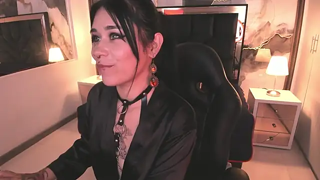 Snapshot of SusanVilla chatting on May 14, 2026, 7:55 pm SusanVilla online show from May 14, 2026, 7:55 pm