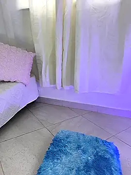 In-Ur-dreams online show from October 14, 2025, 4:51 pm