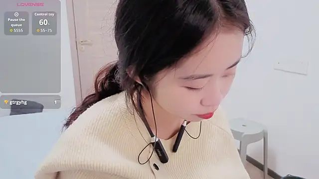 dudu-baby10 online show from December 18, 2025, 11:25 am