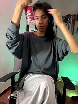 MadamLeRouge online show from November 6, 2025, 10:25 pm