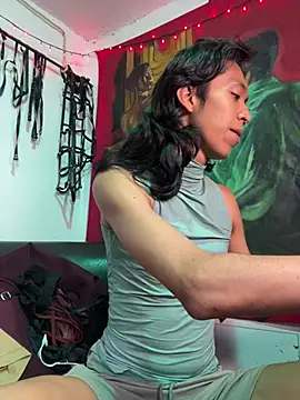 MadamLeRouge online show from March 13, 2026, 2:55 pm